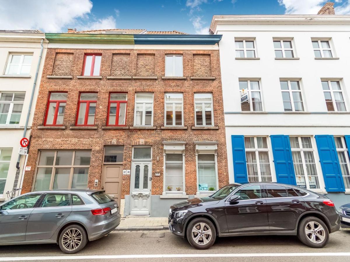 Town House With View Over The 3 Towers Of Brugge Ngoại thất bức ảnh